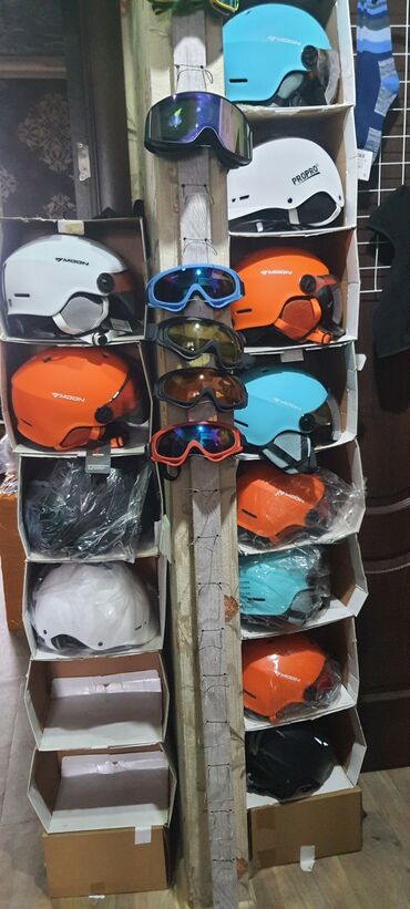 Лыжные ботинки: Лыжные шлемы. очки. перчатки. балаклавы. бафы. термоноски. итд — 16