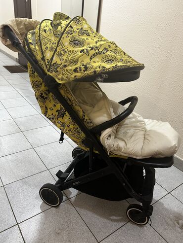 детские коляски 2 в 1: Коляска, цвет - Желтый, Б/у