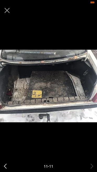 Audi: Audi 100: 1983 г., Механика, Бензин, Седан — 9