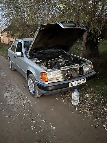 молдинг 124: Mercedes-Benz E-Class W124, седан, серебристый Ключевые особенности — 5