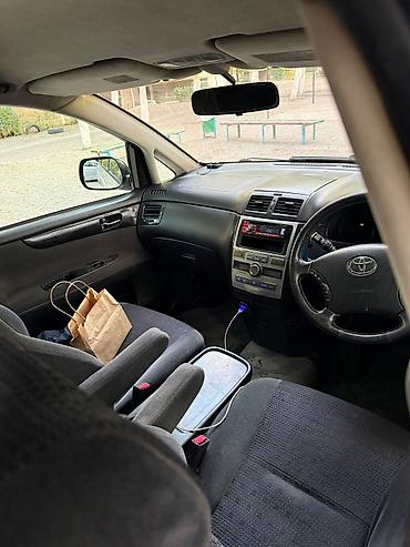 7 50 16: Toyota Ipsum: 2003 г., Минивэн — 7