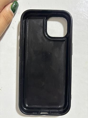 iphone 11 pro sekilleri: Qara fonlu çiçək naxışlı telefon qabı - Model/form-faktor: sərt — 2