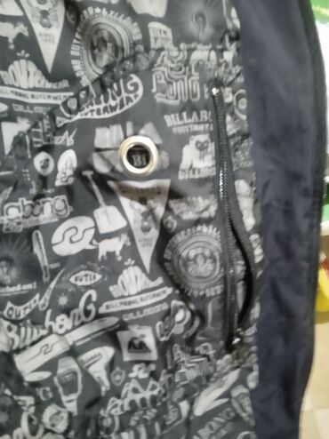 Zimske jakne: Billabong zimska/ski jakna sa kapuljačom, crno‑crvene pruge sa žutim — 10