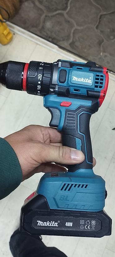 Аккумуляторная дрель‑шуруповерт Makita, бесщеточный двигатель (BL)