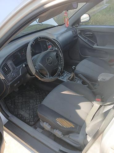 camry 2006: Hyundai Elantra: 2004 г., 1.6 л, Механика, Бензин, Хэтчбэк — 7