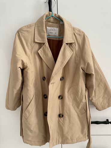 пиджак zara: Продаю тренч от бренда Зара,оригинал,размер 4-5лет,состояние