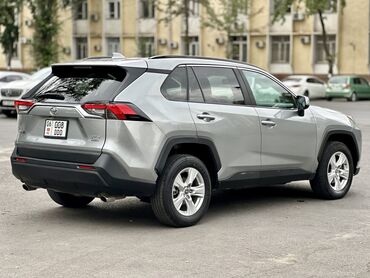 продаю гольф 3: Toyota RAV4: 2021 г., 2.5 л, Типтроник, Бензин, Кроссовер