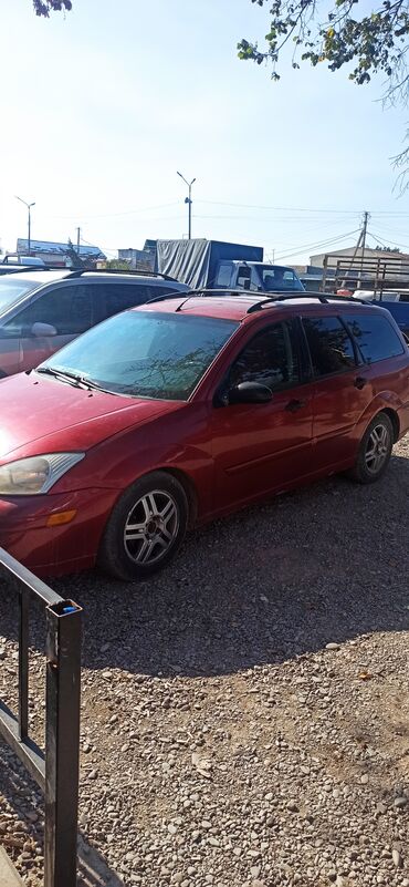 селхоз техники: Ford Focus: 1999 г., 2 л, Автомат, Бензин, Вэн/Минивэн