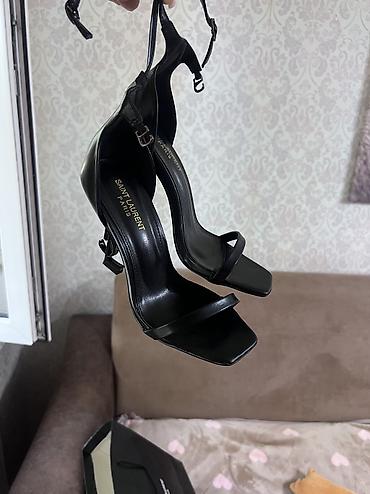Босоножки, сандалии, шлепанцы: Босоножки, 37, Louis Vuitton, Новый, цвет - Черный, Самовывоз — 2