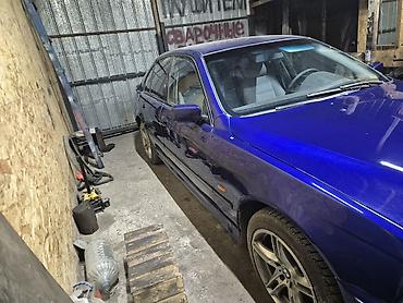 гур е36: BMW 5 series: 2000 г., 2.5 л, Механика, Седан — 5