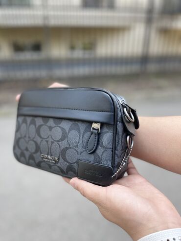 Барсетки: Продаю барсетку от Coach премиум класса