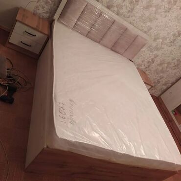 двух спальни кровати: Двуспальная Кровать, Новый