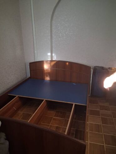 кровать с базой: İşlənmiş, İkinəfərlik çarpayı, Bazasız, Matras ilə, Siyirməsiz, Azərbaycan