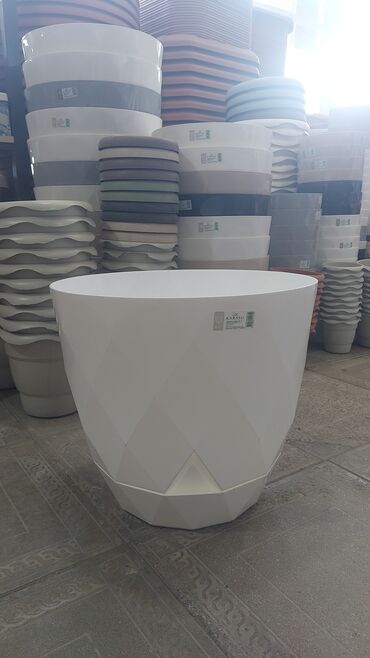 Bitkilər üçün dibçəklər: Dipcekler (Gül dipçekleri) gul qabilar dipcekler ferqli çesidler -da lalafo.az — 24 Bitkilər üçün dibçəklər: Dipcekler (Gül dipçekleri) gul qabilar dipcekler ferqli çesidler — 24