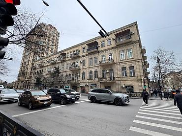 binəqədi satılıq evlər: Satılır obyekt 416 m², 28 May m. 2 500 000 AZN 416 m² Sahə Çıxarış — 1