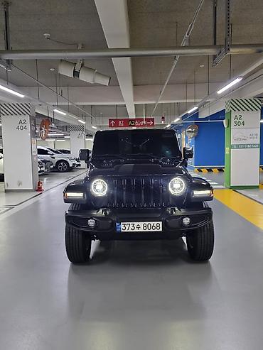 lider: Jeep Wrangler: 2022 г., 2 л, Автомат, Электромобиль, Внедорожник — 3
