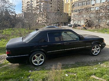 mercedes e 230: Mercedes-Benz E 230: 2.3 l | 1992 il Sedan — 4