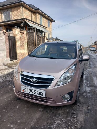 авто в аварийном состоянии: Chevrolet Spark: 2011 г., 1 л, Автомат, Бензин, Хэтчбэк