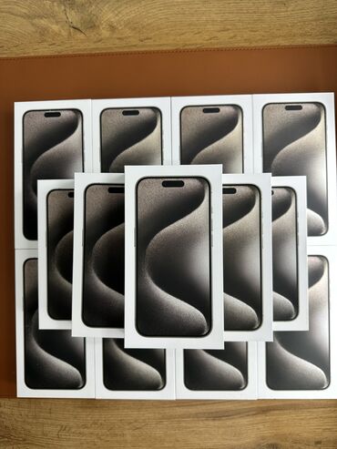 Apple iPhone: IPhone 15 Pro Max, Новый, 256 ГБ, Серебристый, Зарядное устройство, Защитное стекло, Чехол, 100 %