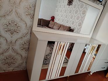 divan kafe: Mətbəx mebeli və texnika dəsti - Mətbəx dolabları: Parlaq ağ fasadlı — 5