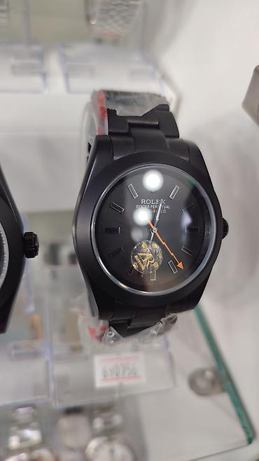 prada canta: Qara rəngli klassik dizayna malik kişi qol saatları kolleksiyası - — 2