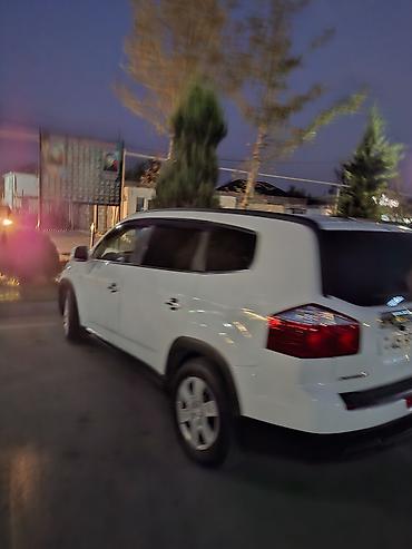 mini internet: Chevrolet Orlando: 1.8 l | 2013 il 247300 km Van/Minivan — 8