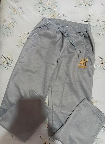 Komplet trenerke: Sivi trenerka komplet (jakna + donji deo) m veličina - Materijal — 12