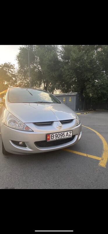 Mitsubishi: Mitsubishi Grandis: 2010 г., 2.4 л, Автомат, Бензин, Минивэн — 14