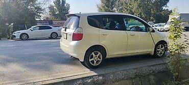дайхатсу сирен: Honda Fit: 2005 г., 1.3 л, Вариатор, Бензин, Хэтчбэк — 3