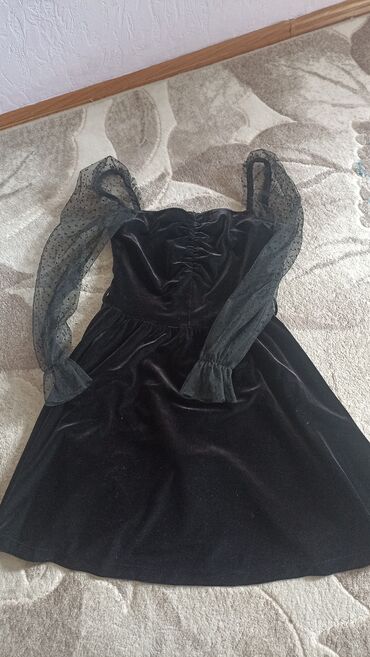 чёрный пуховик: Вечернее платье, Короткая модель, Велюр, С рукавами, S (EU 36)