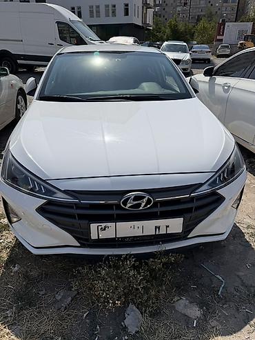 Hyundai Avante: 2018 г., 1.6 л, Седан