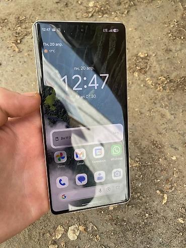 Google: Google Pixel 7 Pro — 4