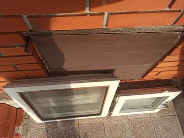 Prozori: Dva prozora bez okvira: veći 69x71,5cm duplo staklo i manji 50x47,5 — 4