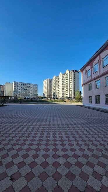 квартира берилет моторс: 2 бөлмө, 64 кв. м, Элитка, 7 кабат, ПСО (өзү оңдоп түзөтүп бүтүү үчүн)
