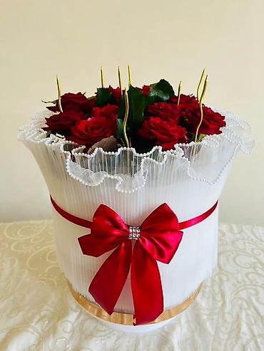 Tortlar: 🌷 8 Mart – Qadınlar Gününə özəl tortlar hazırdır! Sevdiyiniz xanımları — 8