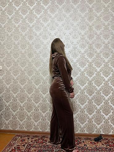 спортивный костюм м: Новый костюм, размер М. (44-46) покупала на заказ,оказался маловат — 4