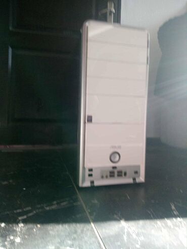 Desktop računari i radne stanice: I7 Gejmer Beli odličan-Odlicno sklapan GEJMER, stigao od preko . U — 7