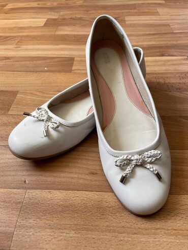 Детская обувь: Туфли Marks & Spencer, 39.5, цвет - Белый