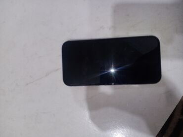 макбук про 2015: IPhone 15, Белый, 99 %