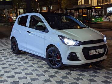 дешевые машины: Chevrolet Spark: 2017 г., 1 л, Автомат, Бензин