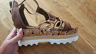 nike trail patike: Prodajem polovne kozne sandale, br 37, dva puta nosene, extra kvalitet — 1