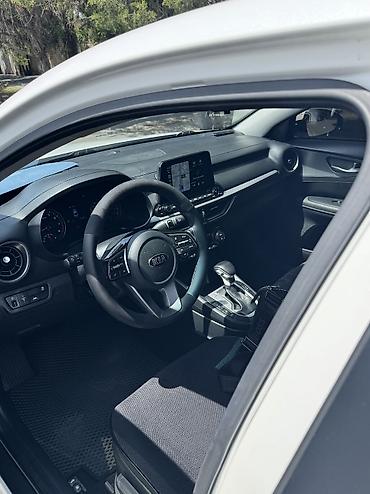 leapmotor b10: Kia K3: 2018 г., 1.6 л, Вариатор, Бензин, Седан — 6