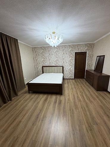 Долгосрочная аренда домов: 250 м², 8 комнат — 1