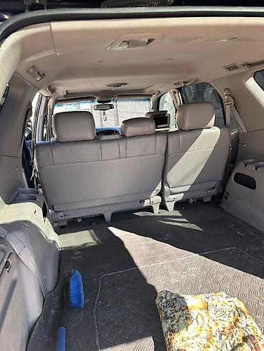 тлк 80: Аренда внедорожника Toyota Sequoia V8 4WD - Полноразмерный — 6