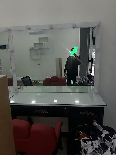 et mehsullari: Gözəllik salonu üçün kosmetik masalar və kreslolar dəsti (Not: 1ay — 3