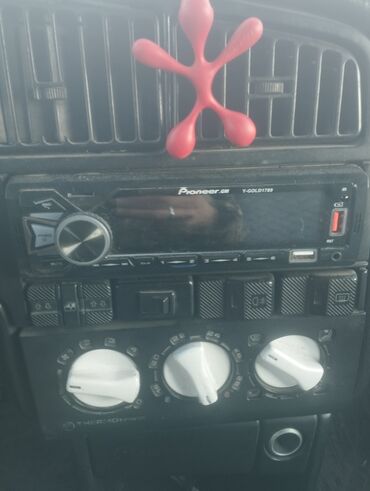 Volkswagen: Volkswagen Passat CC: 1989 г., 1.8 л, Механика, Бензин, Седан — 10