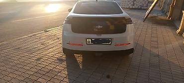 Chevrolet: Chevrolet Volt – plug-in hibrid liftbek - Kuzov: 5 qapılı liftbek, ağ — 5