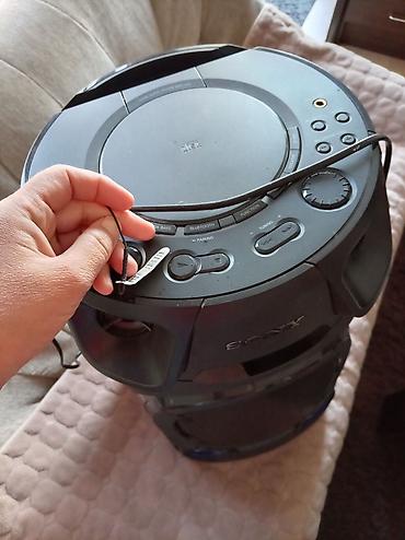 displej za televizor: **Sony kućni audio sistem / prenosivi zvučnik MHC-V11**Jednom — 4