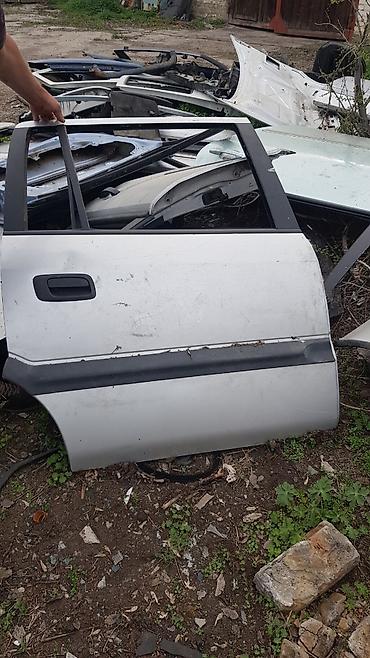 Автозапчасти: Продаётся 3 
двери на Opel Zafira — 2