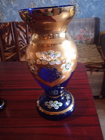 kamod guzgu: Bir vaza — 1